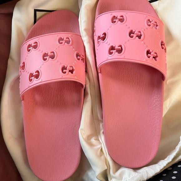 Pink Gucci Slides - Picture 4 of 6
